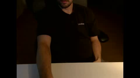 Snapshot of fabian_196 chatting on 5, 12, 2025 Call me bitch online show from 5, 12, 2025