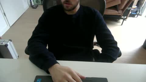 Snapshot of fabian_196 chatting on 17, 12, 2025 Call me bitch online show from 17, 12, 2025