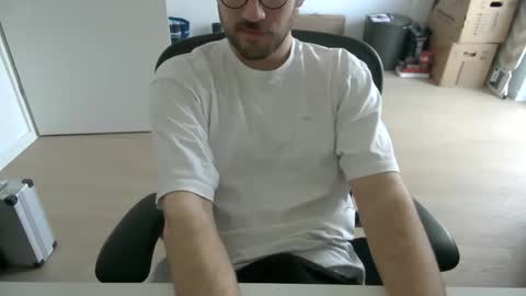 Snapshot of fabian_196 chatting on 6, 3, 2026 Call me bitch online show from 6, 3, 2026