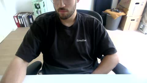 Snapshot of fabian_196 chatting on 1, 8, 2026 Call me bitch online show from 1, 8, 2026