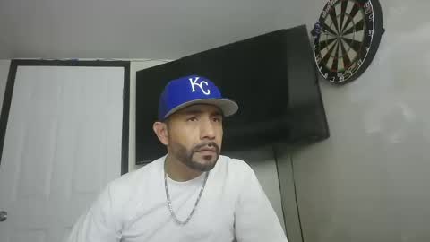 Snapshot of faded805 chatting on 16, 10, 2025 Mark online show from 16, 10, 2025