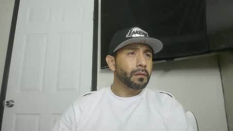 Snapshot of faded805 chatting on 17, 11, 2025 Mark online show from 17, 11, 2025