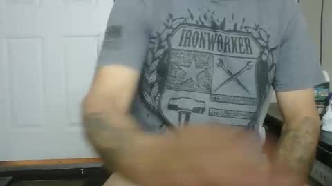 Snapshot of faded805 chatting on 19, 11, 2025 Mark online show from 19, 11, 2025