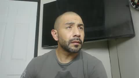 Snapshot of faded805 chatting on 25, 11, 2025 Mark online show from 25, 11, 2025