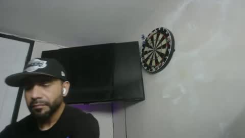 Snapshot of faded805 chatting on 15, 12, 2025 Mark online show from 15, 12, 2025