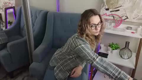 faecavaness online show from 9, 11, 2025