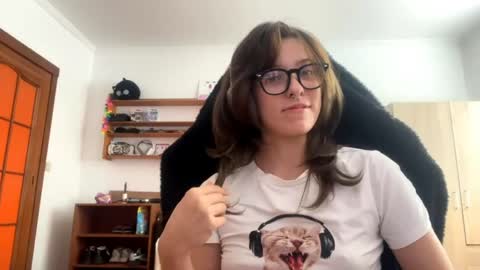 Loly online show from 12, 4, 2026