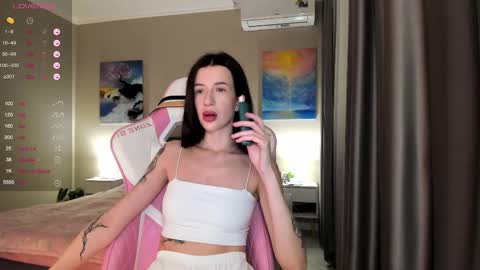 Snapshot of fairy_bloomix chatting on 8, 1, 2025 Bloom online show from 8, 1, 2025