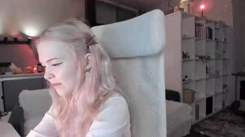 fairy_casey online show from 3, 3, 2025