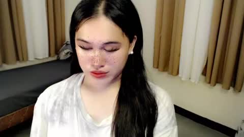 Snapshot of fairy_cuddle chatting on 25, 7, 2026 call me shanaia online show from 25, 7, 2026