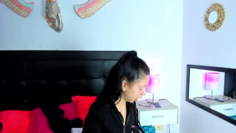 Natalye online show from 4, 4, 2026