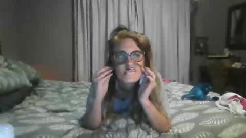 Snapshot of fairyalice69 chatting on 15, 9, 2025 fairyalice69 online show from 15, 9, 2025