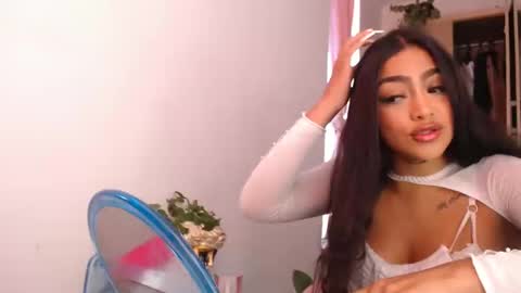 Snapshot of fairylatin chatting on 5, 12, 2024 fairylatin online show from 5, 12, 2024