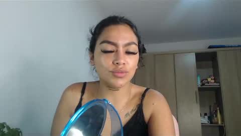 Snapshot of fairylatin chatting on 28, 12, 2024 fairylatin online show from 28, 12, 2024
