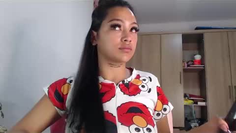 Snapshot of fairylatin chatting on 11, 1, 2025 fairylatin online show from 11, 1, 2025