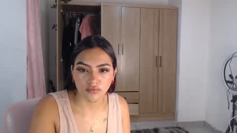 Snapshot of fairylatin chatting on 4, 2, 2025 fairylatin online show from 4, 2, 2025