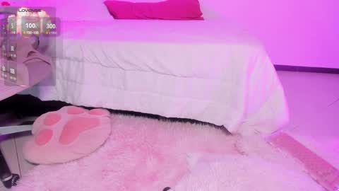 Sara  REMEMBER TO LEAVE A THUMB UP online show from 9, 12, 2024