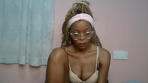 faizah_ online show from 25, 5, 2026