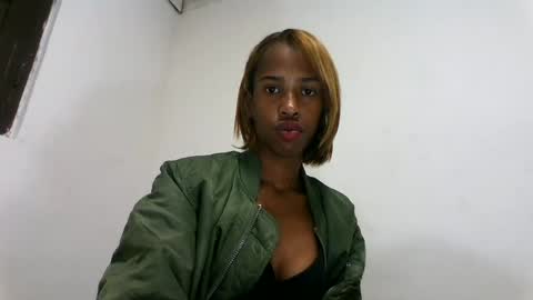 Snapshot of fallinah01 chatting on 26, 7, 2026 fallinah01 online show from 26, 7, 2026