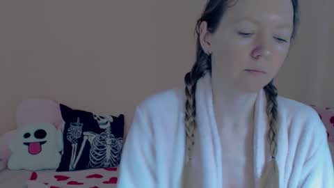 Snapshot of fanatka chatting on 1, 3, 2026 BUNNYGal online show from 1, 3, 2026