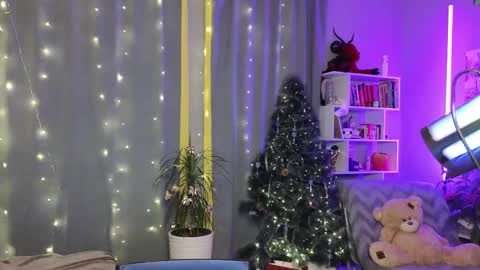Snapshot of fancymeee chatting on 15, 12, 2024 fancymeee online show from 15, 12, 2024