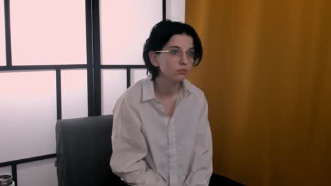 Mia online show from 2, 12, 2024