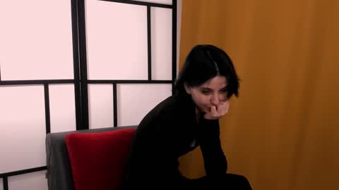 Mia online show from 3, 12, 2024