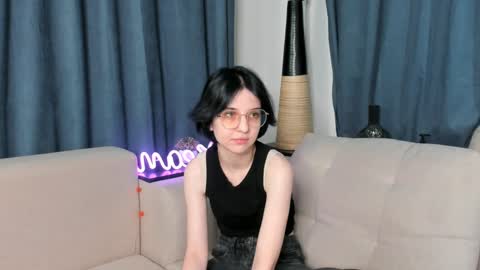 Mia online show from 12, 12, 2024