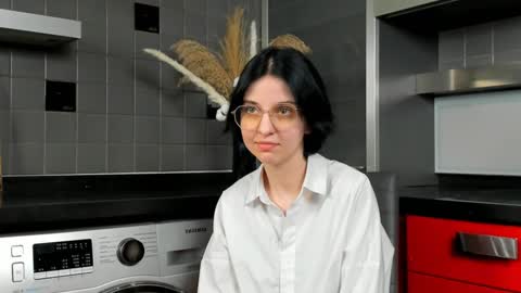 Mia online show from 22, 12, 2024