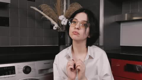 Mia online show from 22, 12, 2024