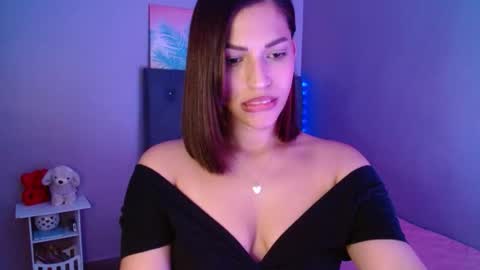 Perla online show from 9, 10, 2025