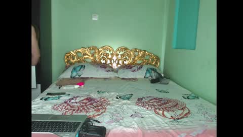 farfalina online show from 23, 2, 2025