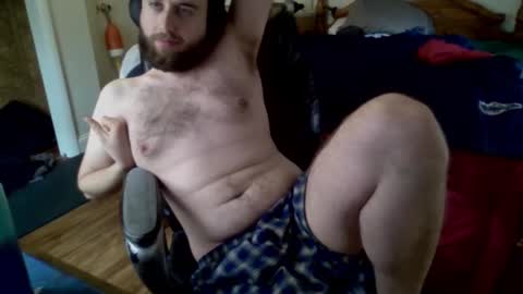 Snapshot of farmboy2398 chatting on 26, 11, 2025 farmboy2398 online show from 26, 11, 2025