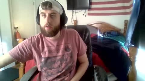 Snapshot of farmboy2398 chatting on 28, 11, 2025 farmboy2398 online show from 28, 11, 2025