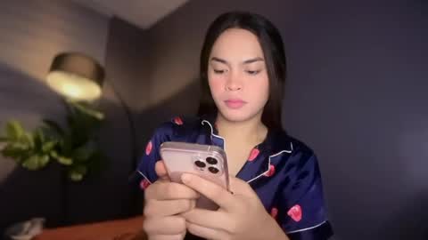 Snapshot of farrahmoanx chatting on 18, 7, 2026 farrahmoanx online show from 18, 7, 2026