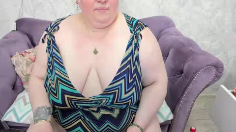 fashiona online show from 20, 2, 2025