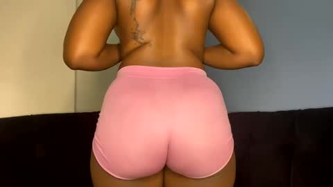 Snapshot of fatassfreak254 chatting on 1, 12, 2024 Winnie online show from 1, 12, 2024