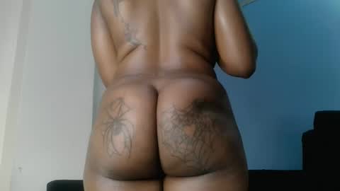 Snapshot of fatassfreak254 chatting on 4, 1, 2025 Winnie online show from 4, 1, 2025