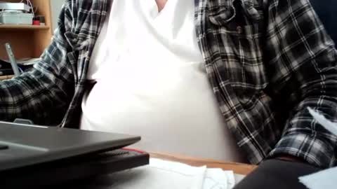 Snapshot of fatbellyitalian3 chatting on 18, 11, 2025 fatbellyitalian3 online show from 18, 11, 2025