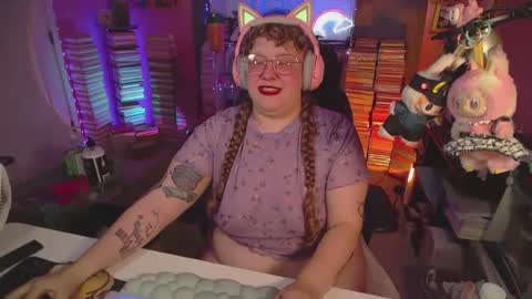 Snapshot of fatveronica chatting on 2, 7, 2026 FatVeronica online show from 2, 7, 2026