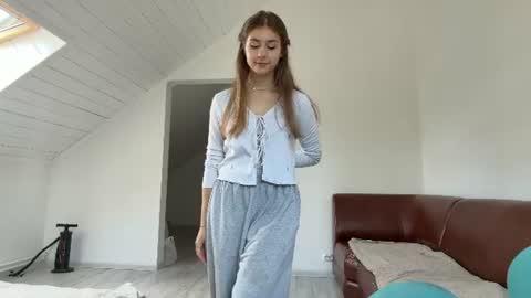 Snapshot of fawnmcgorry chatting on 14, 7, 2026 Emily online show from 14, 7, 2026