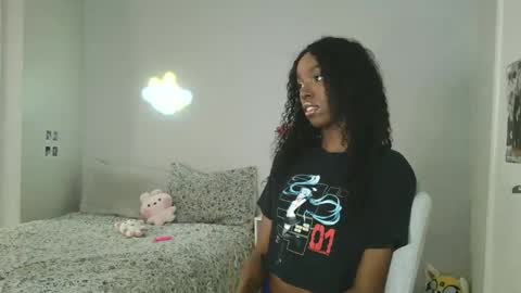 Snapshot of fayelovee chatting on 7, 10, 2025 Faye Love online show from 7, 10, 2025