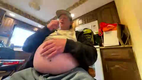 feedmyhugebelly online show from 7, 3, 2026