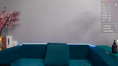 Snapshot of feelsgoodwoman chatting on 11, 9, 2025 Laura online show from 11, 9, 2025