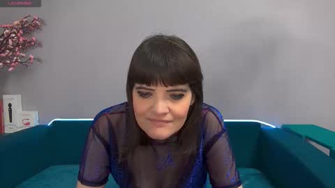 Snapshot of feelsgoodwoman chatting on 8, 10, 2025 Laura online show from 8, 10, 2025