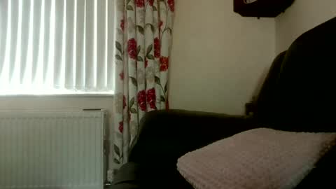 Snapshot of feet_fan69 chatting on 5, 8, 2026 John Buck online show from 5, 8, 2026
