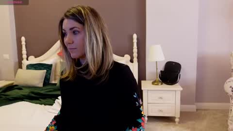 FeliciaKrige online show from 10, 3, 2025