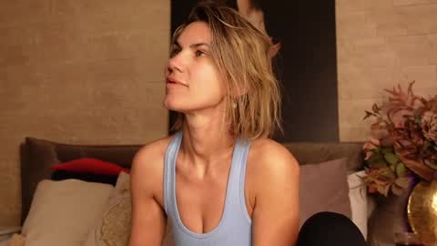 FeliciaKrige online show from 2, 4, 2026