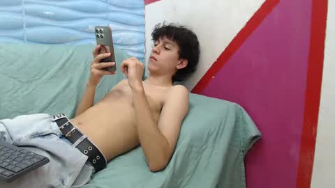 Snapshot of felipe_browns chatting on 15, 12, 2024 Felipe Browns online show from 15, 12, 2024
