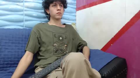 Snapshot of felipe_browns chatting on 7, 1, 2025 Felipe Browns online show from 7, 1, 2025